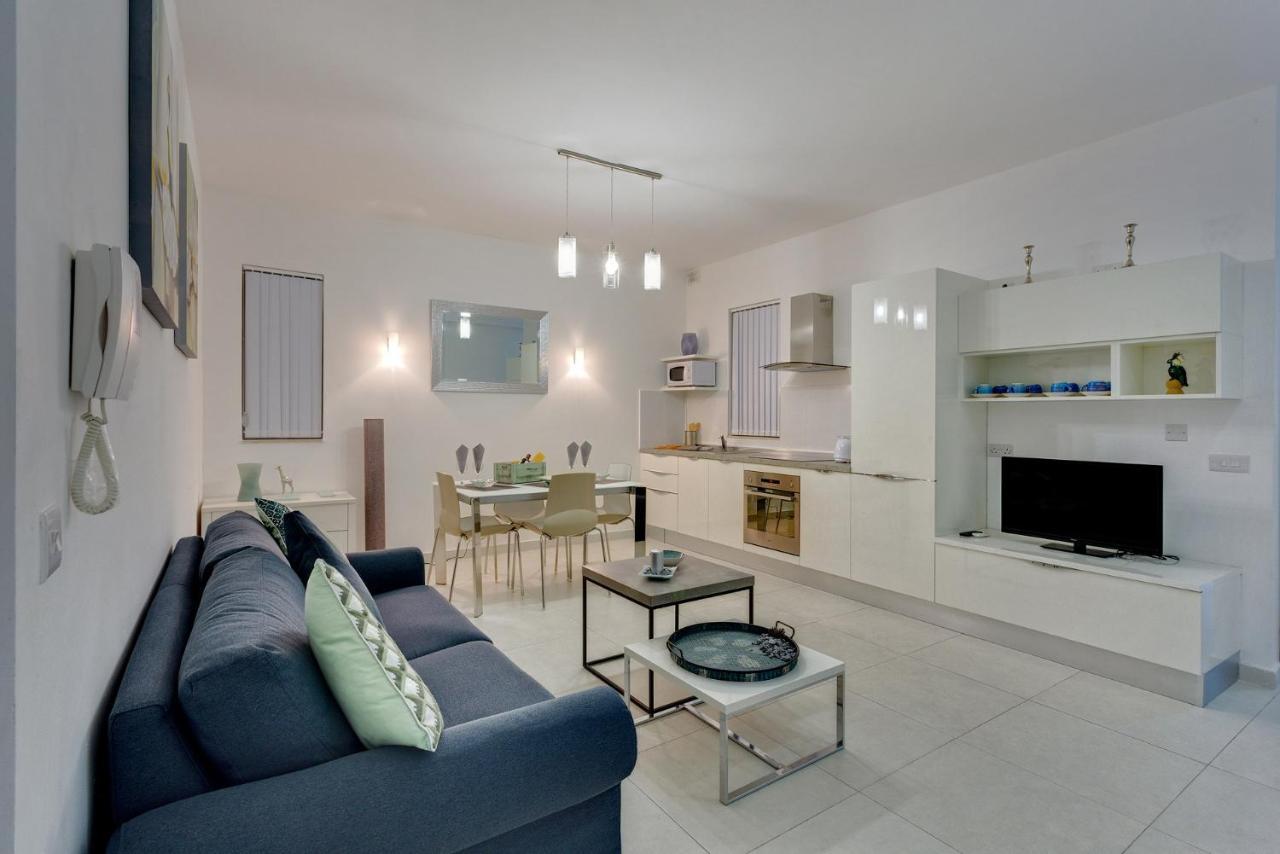 Modern Apartment In The Best Location, Perfect For Families Sliema Luaran gambar